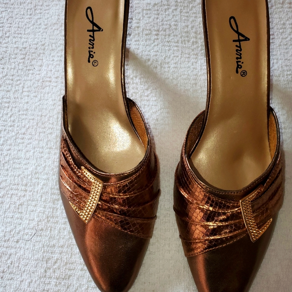 Women Gold Metallic Mules